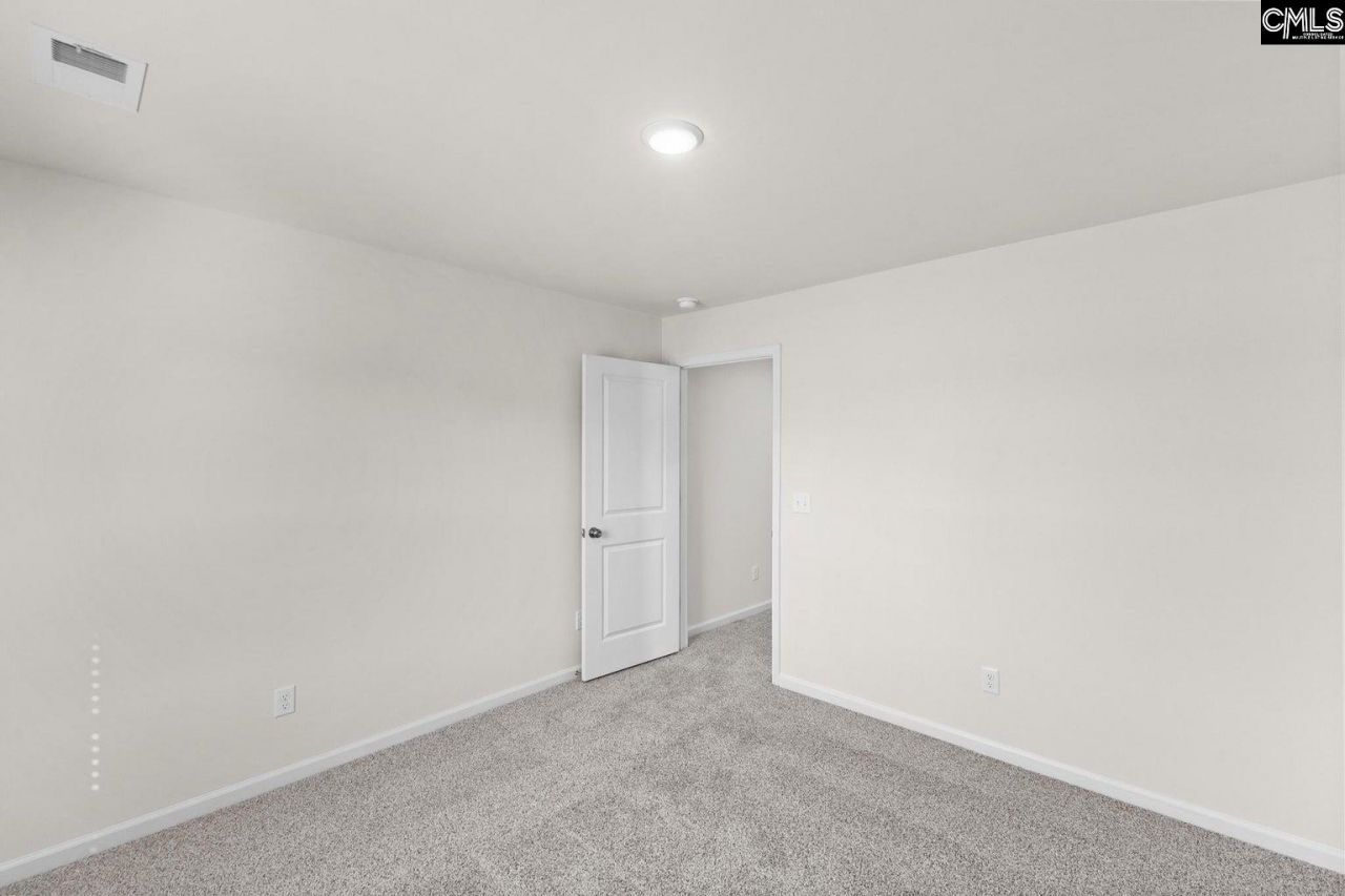 283 Balbriggan Place Photo 17