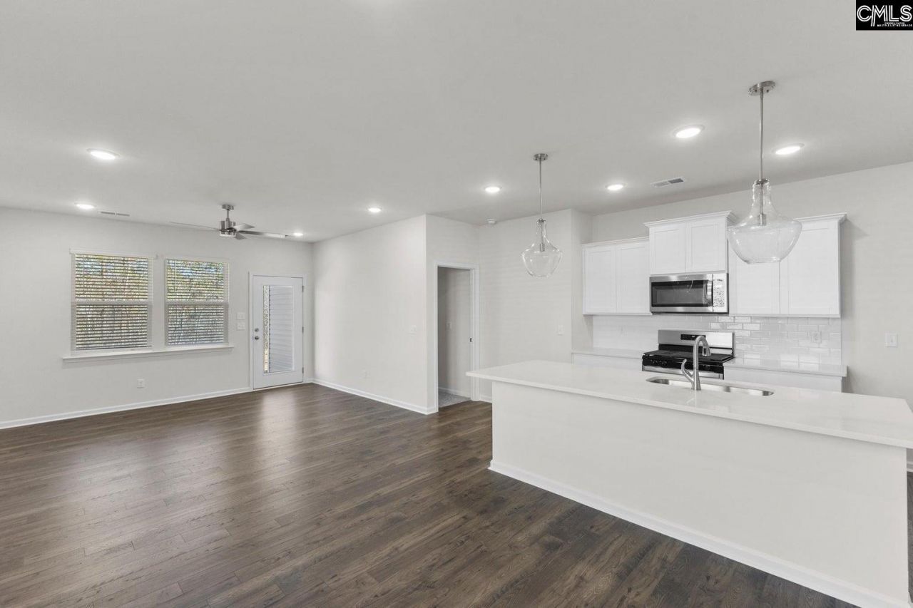 283 Balbriggan Place Photo 8