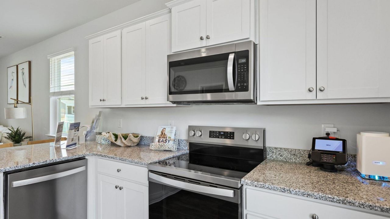 1050 Refuge Way Photo 10