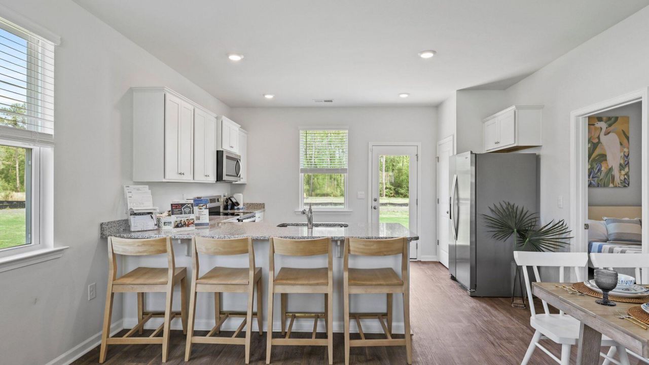 1050 Refuge Way Photo 11