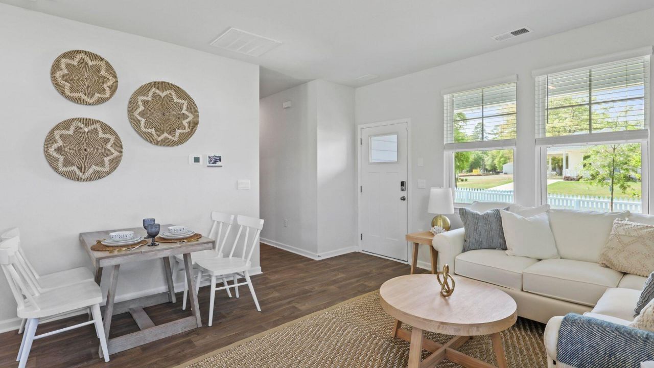 1050 Refuge Way Photo 13