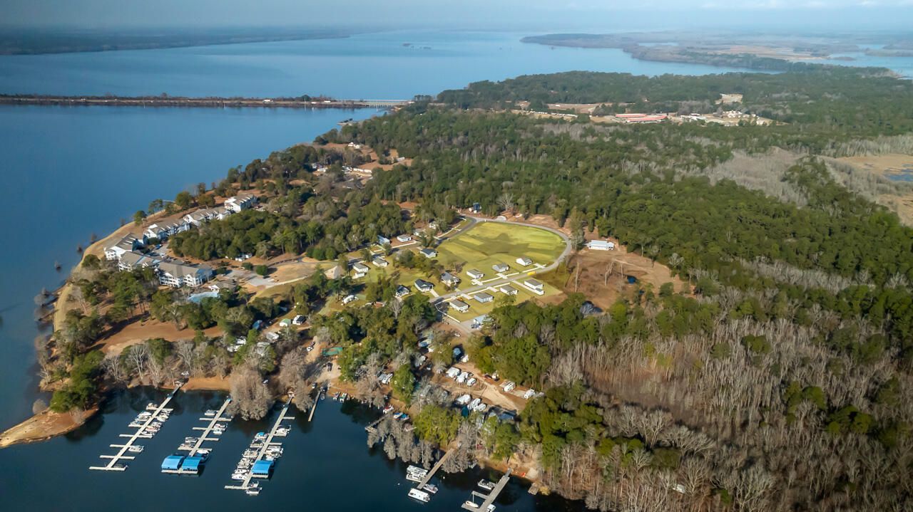 1050 Refuge Way Photo 23