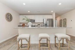 1050 Refuge Way photo 4