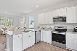 1050 Refuge Way photo 4