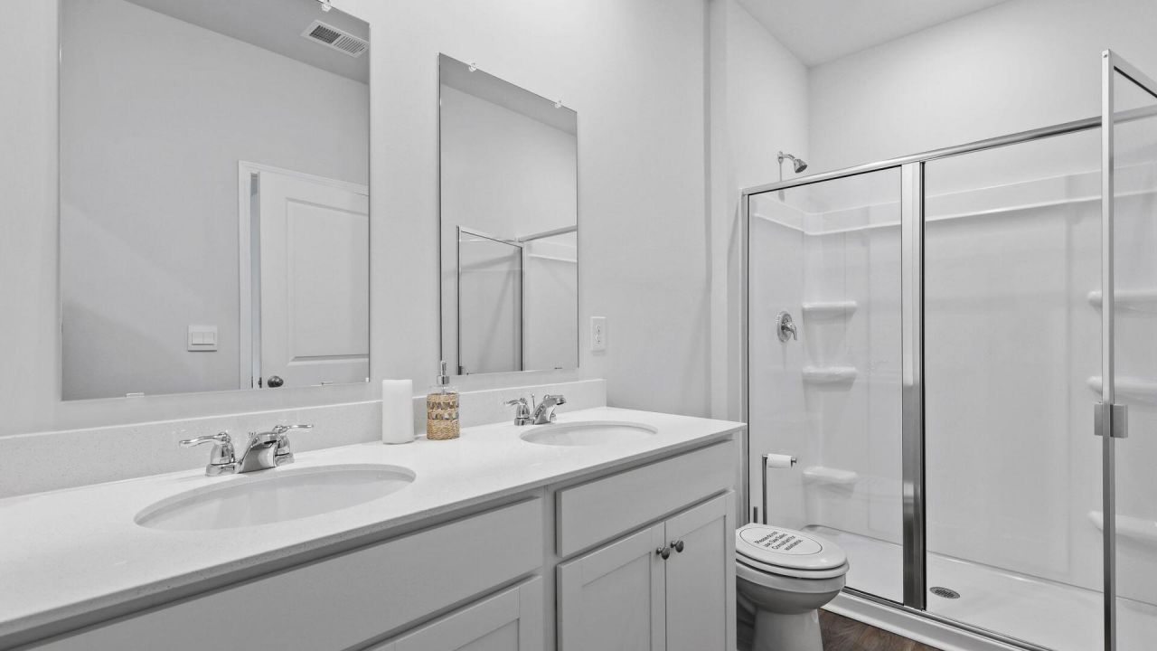 1050 Refuge Way Photo 6