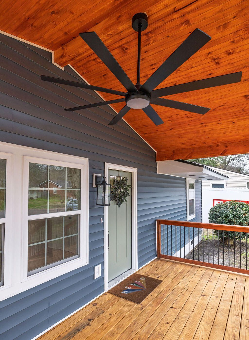 2405 Eagle Drive Photo 2