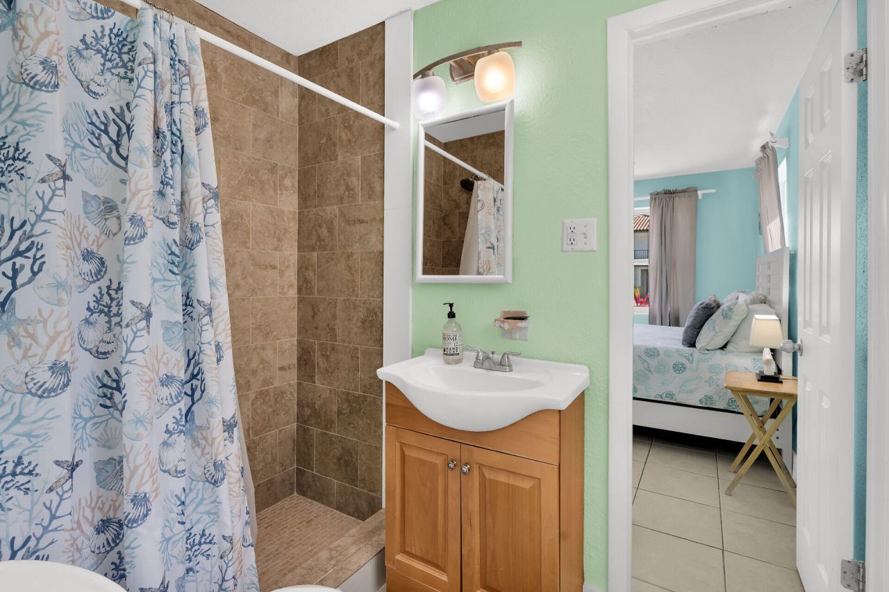 421 5th Street, Key Colony, FL 33051 Photo