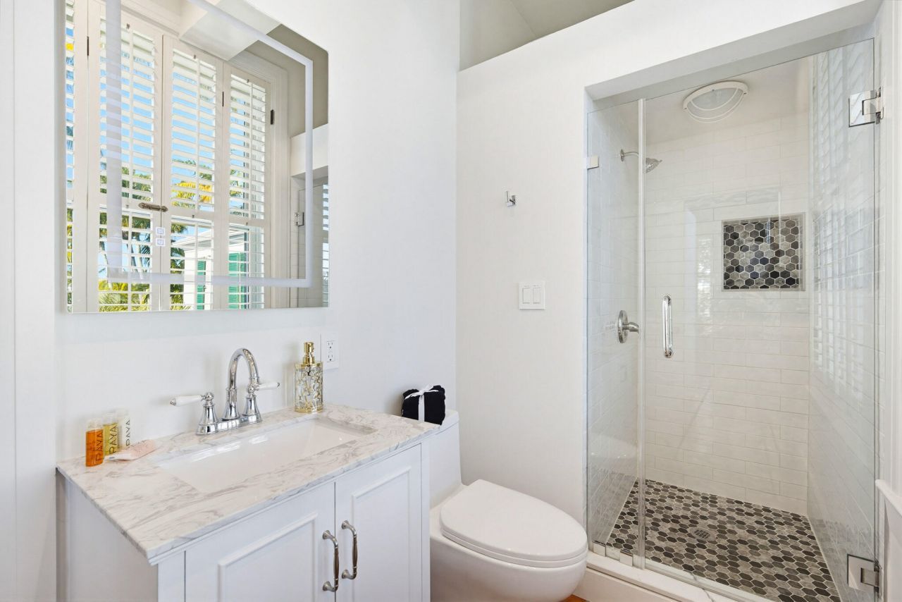 401 Emma Street, Unit APT H, Key West, FL 33040 Photo