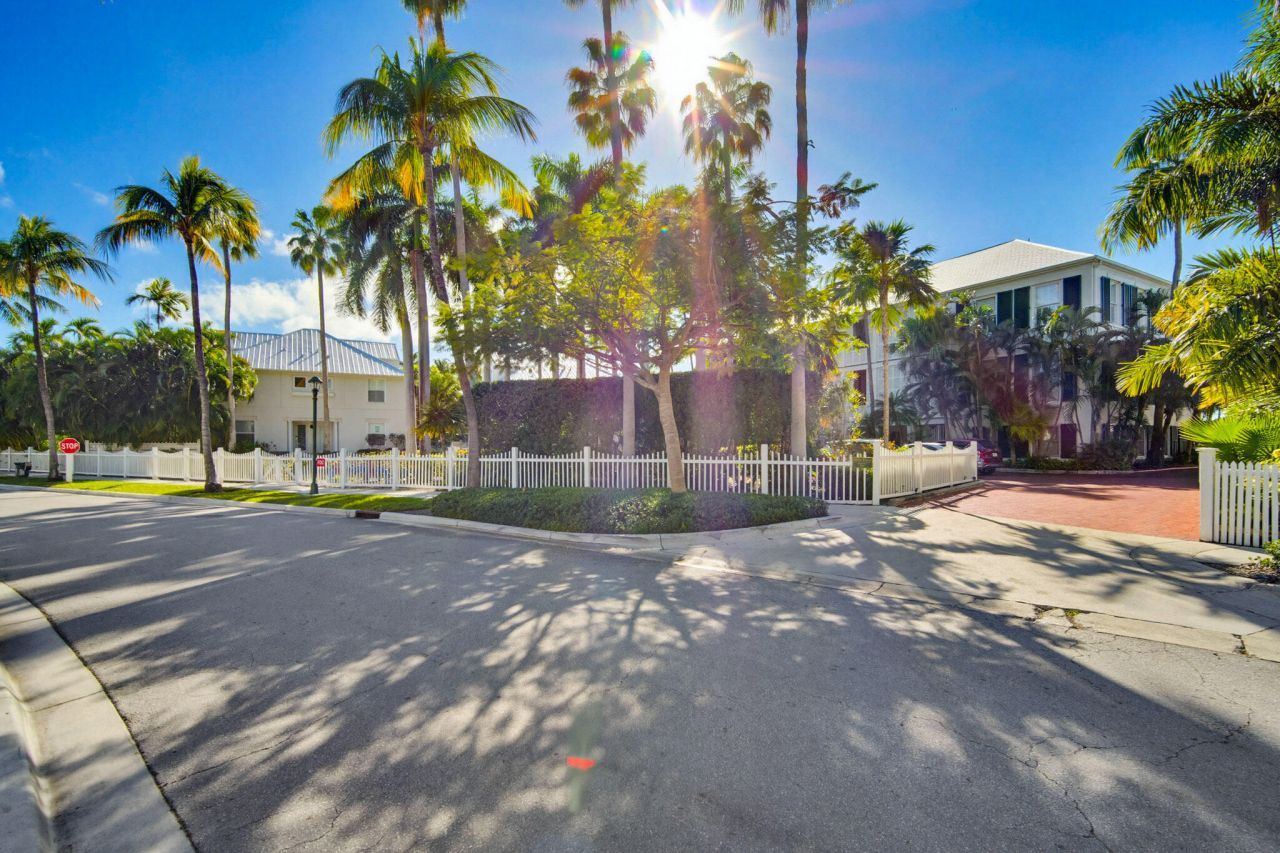 401 Emma Street, Unit APT H, Key West, FL 33040 Photo