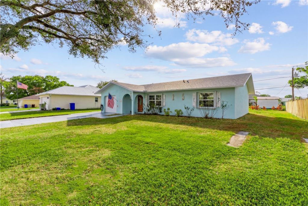 2035 13th Avenue Sw, Vero Beach, FL 32962 Photo