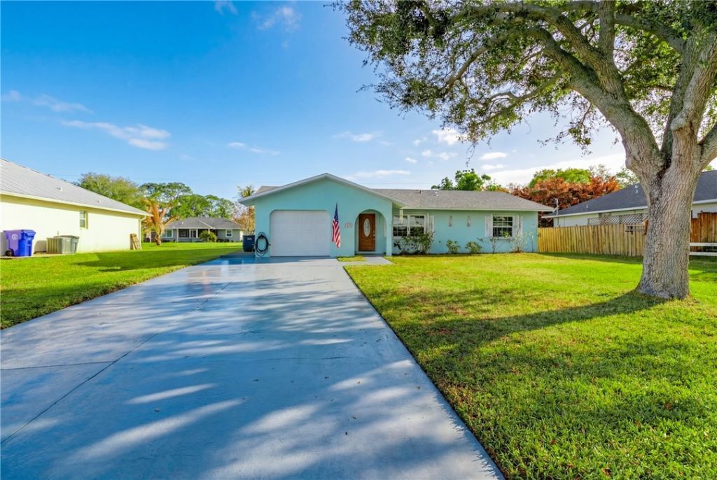 2035 13th Avenue Sw, Vero Beach, FL 32962 Photo