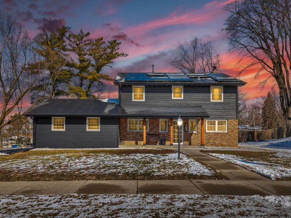 704 E 130th Street, Burnsville, MN 55337