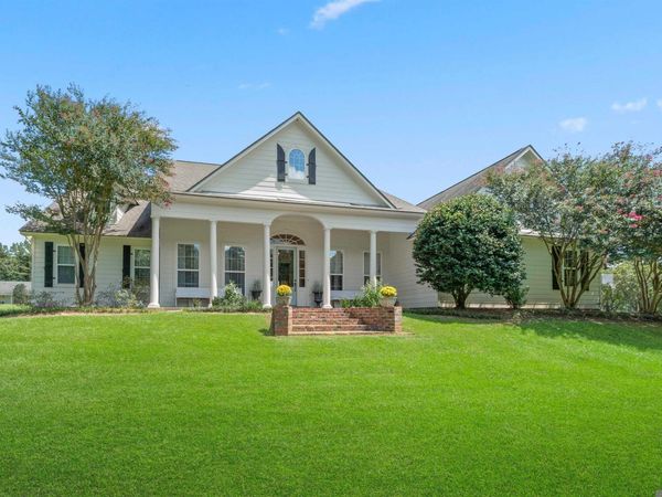 7953 Pipes Ln, Ethel, LA 70730