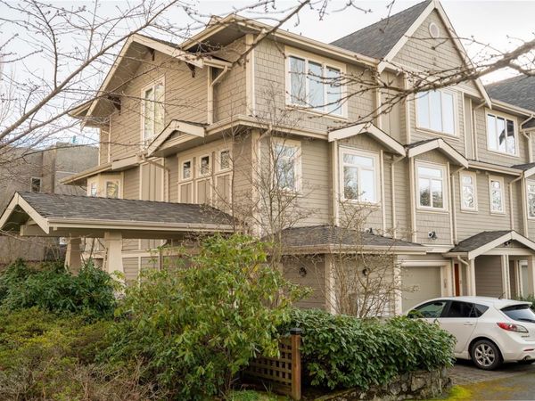 2918 Shelbourne St , Unit 1, Victoria, BC V8R 4M6