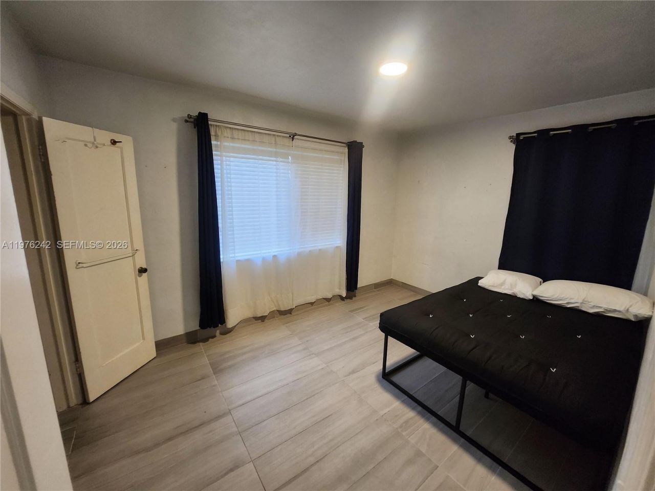 3560 NW 19th St , Miami, FL 33125 Photo