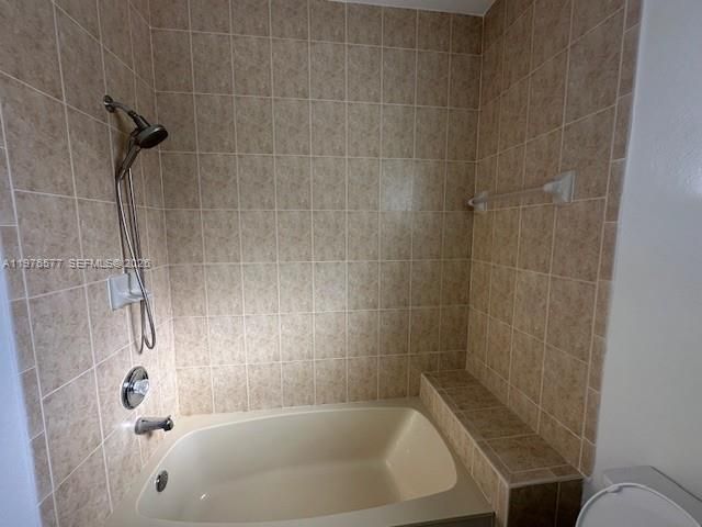 9047 NW 169th St, Miami Lakes, FL 33018 Photo