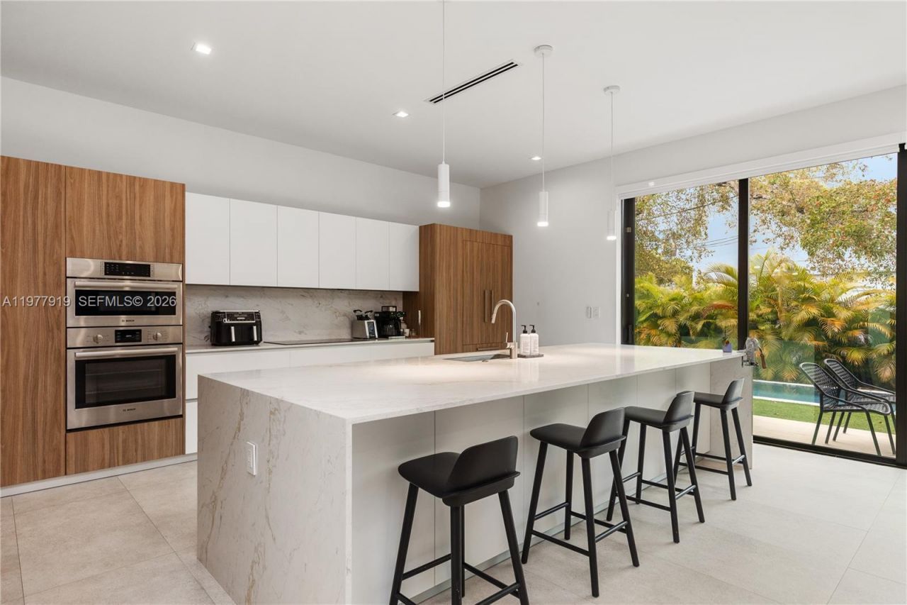 2225 SW 18th Ave , Miami, FL 33145 Photo