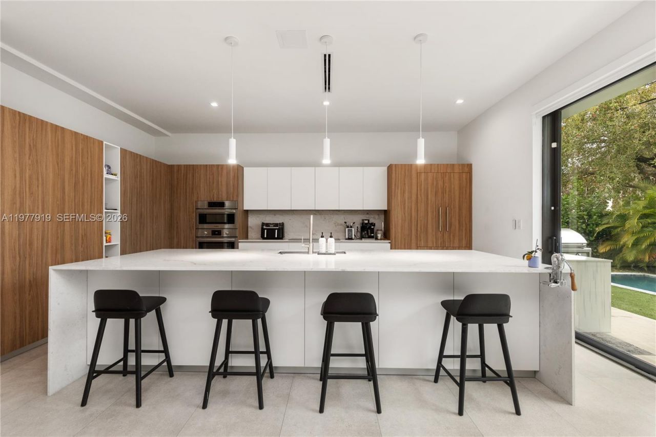 2225 SW 18th Ave , Miami, FL 33145 Photo