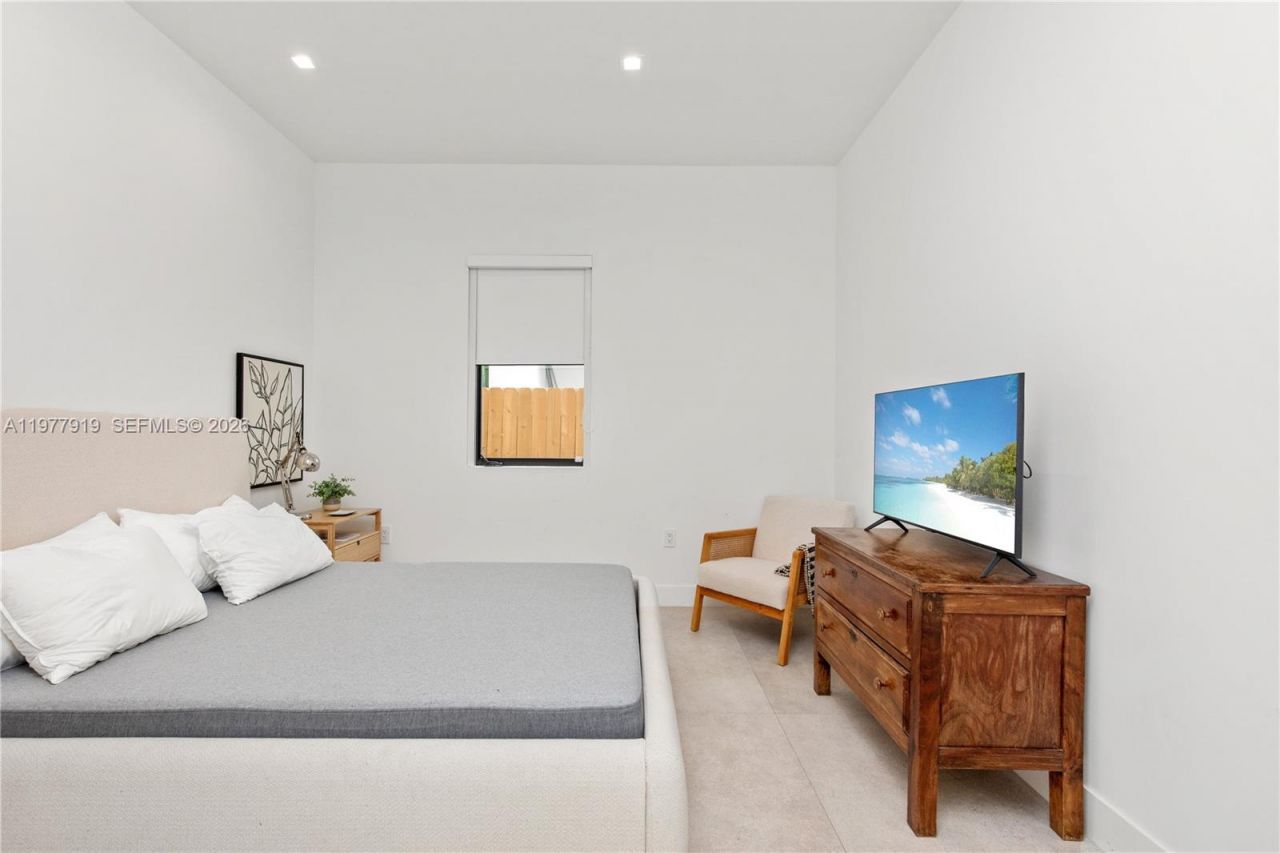 2225 SW 18th Ave , Miami, FL 33145 Photo