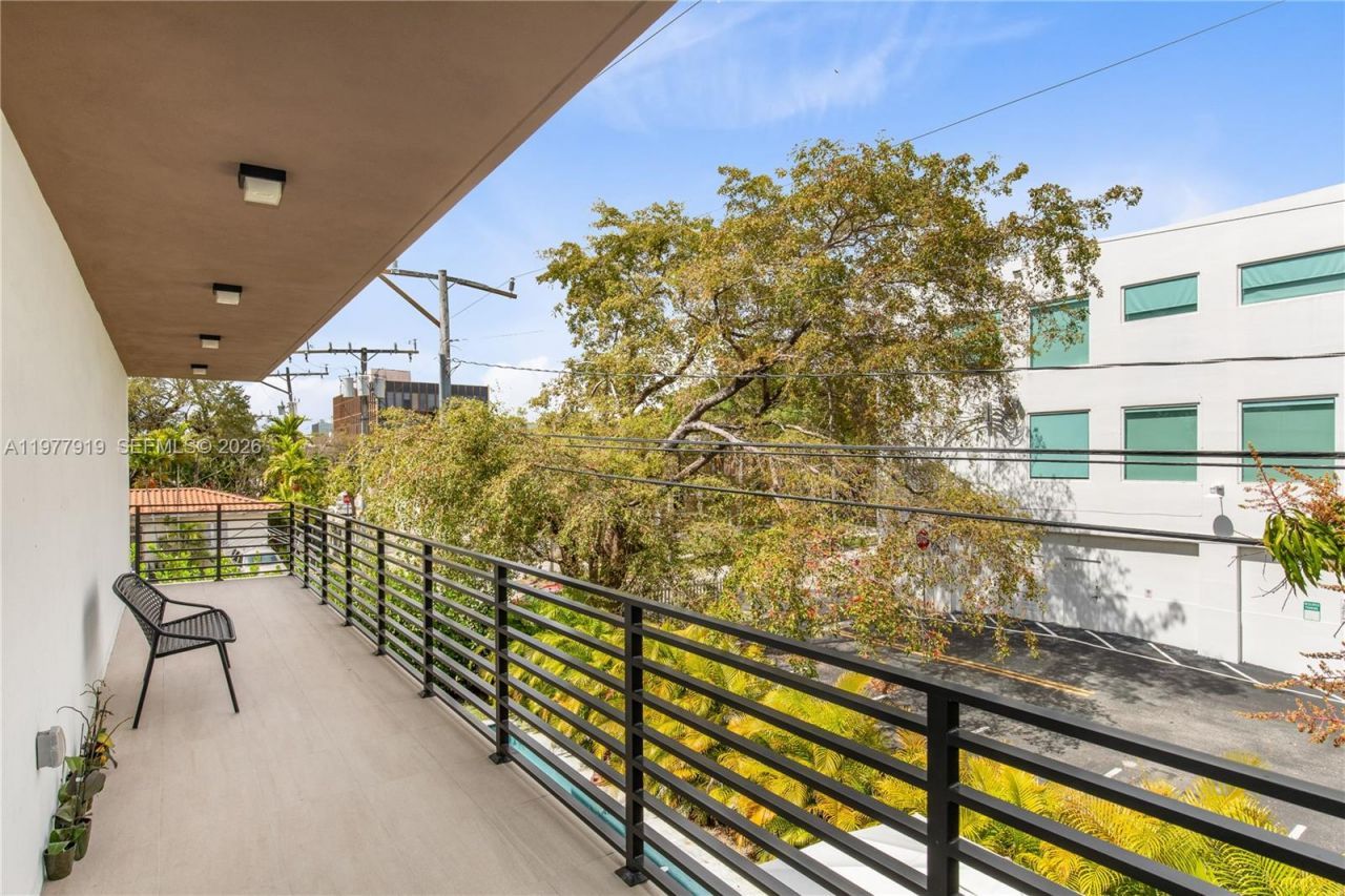 2225 SW 18th Ave , Miami, FL 33145 Photo