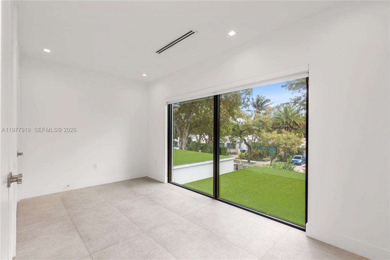 2225 SW 18th Ave , Miami, FL 33145 Photo