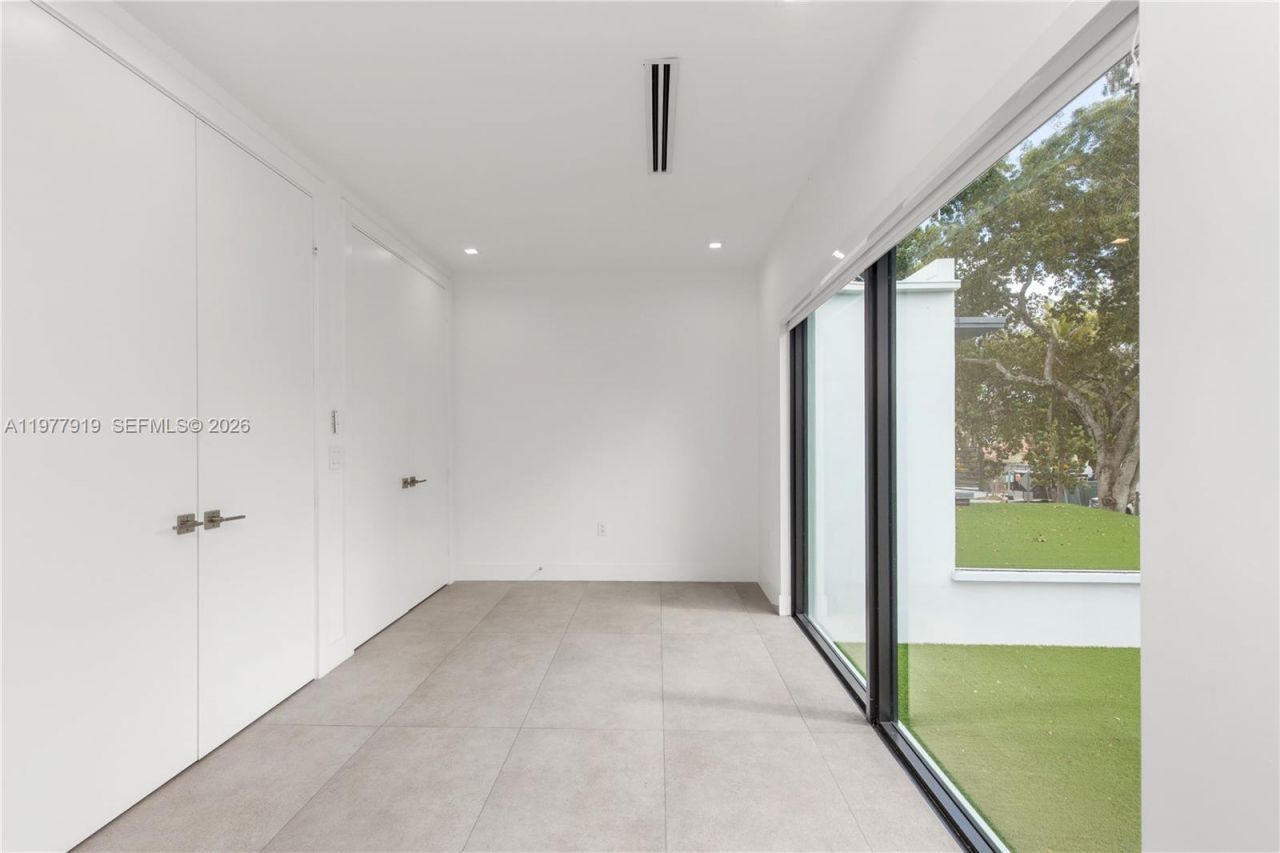 2225 SW 18th Ave , Miami, FL 33145 Photo