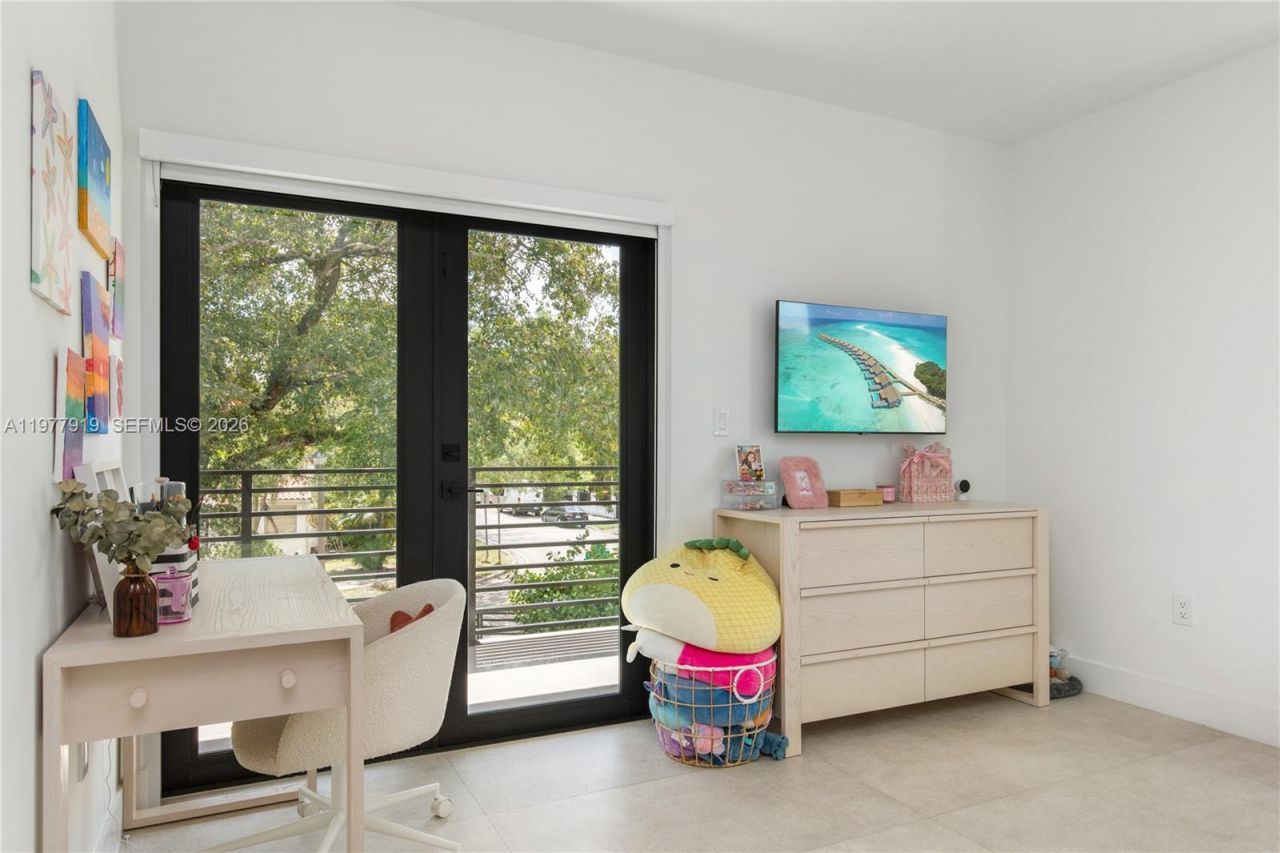 2225 SW 18th Ave , Miami, FL 33145 Photo