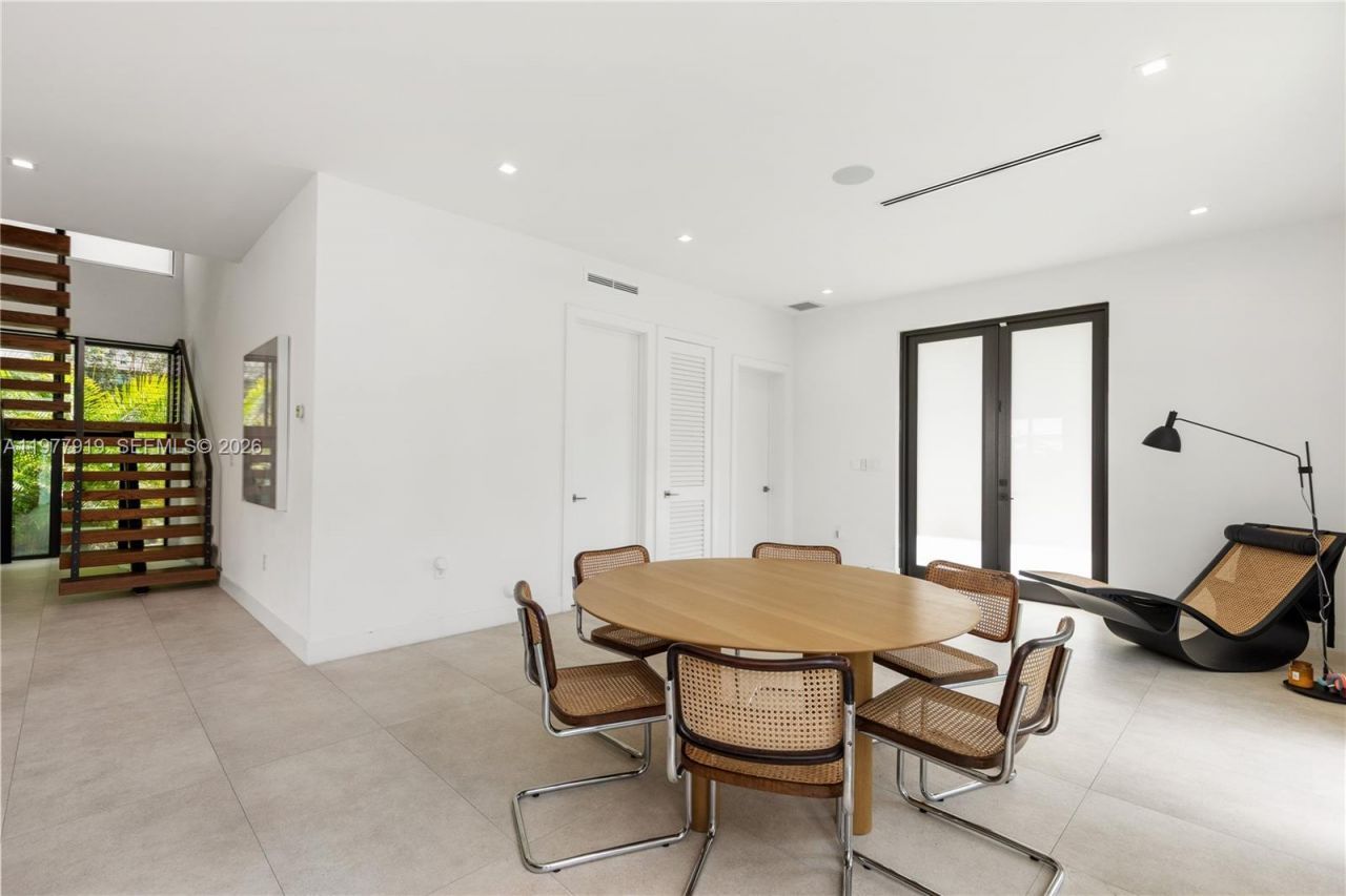 2225 SW 18th Ave , Miami, FL 33145 Photo