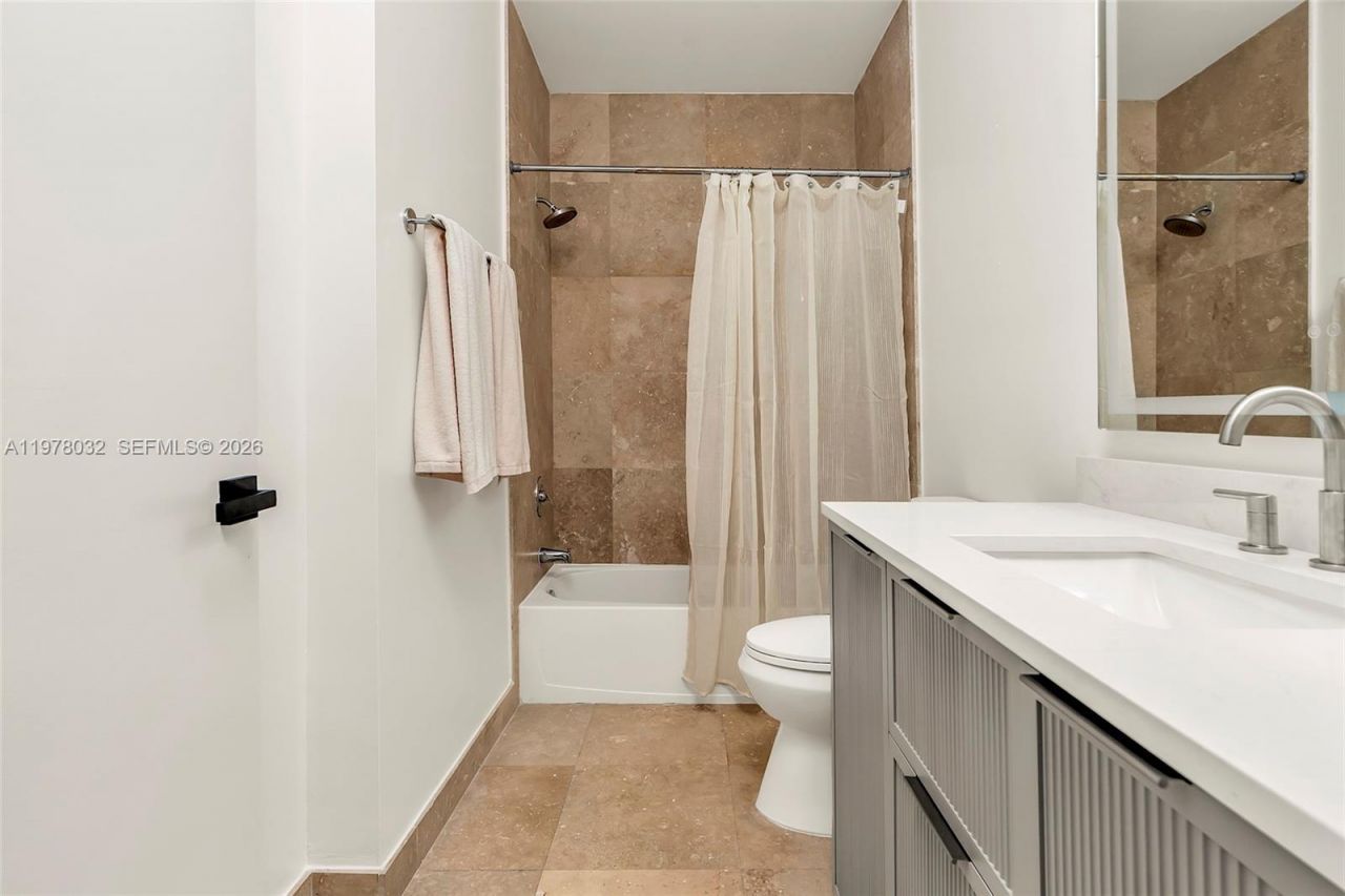 9066 SW 73rd Ct, Unit PH2402, Miami, FL 33156 Photo