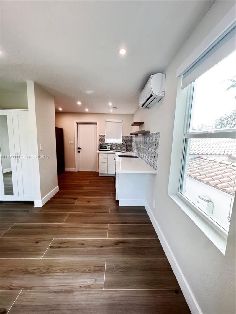 2855 Royal Palm Ave, Unit 6, Miami Beach, FL 33140 Photo