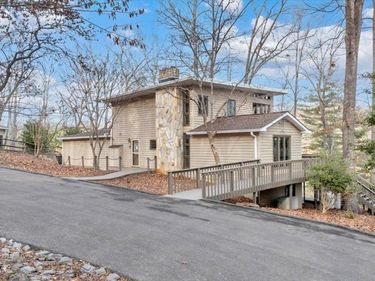2768 Lake Retreat Drive, Huddleston, VA 24104