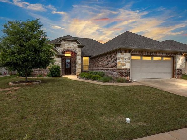 317 Paddle Boat Drive, Granbury, TX 76049
