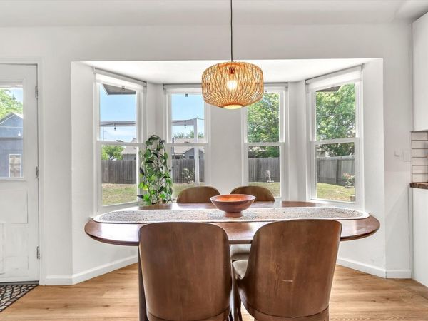 206 Quail CIR, Hutto, TX 78634