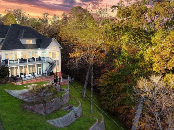 505 SAILBOAT PT, Savannah, TN 38372