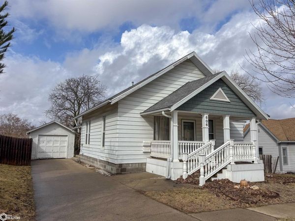 606 N Elm Street, Creston, IA 50801