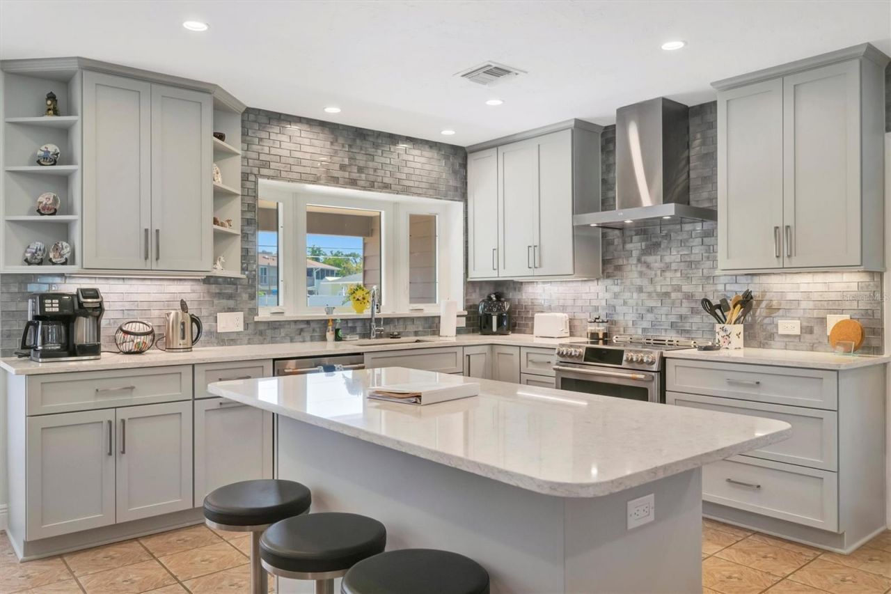 5403 Palmetto Point Drive , Palmetto, FL 34221 Photo