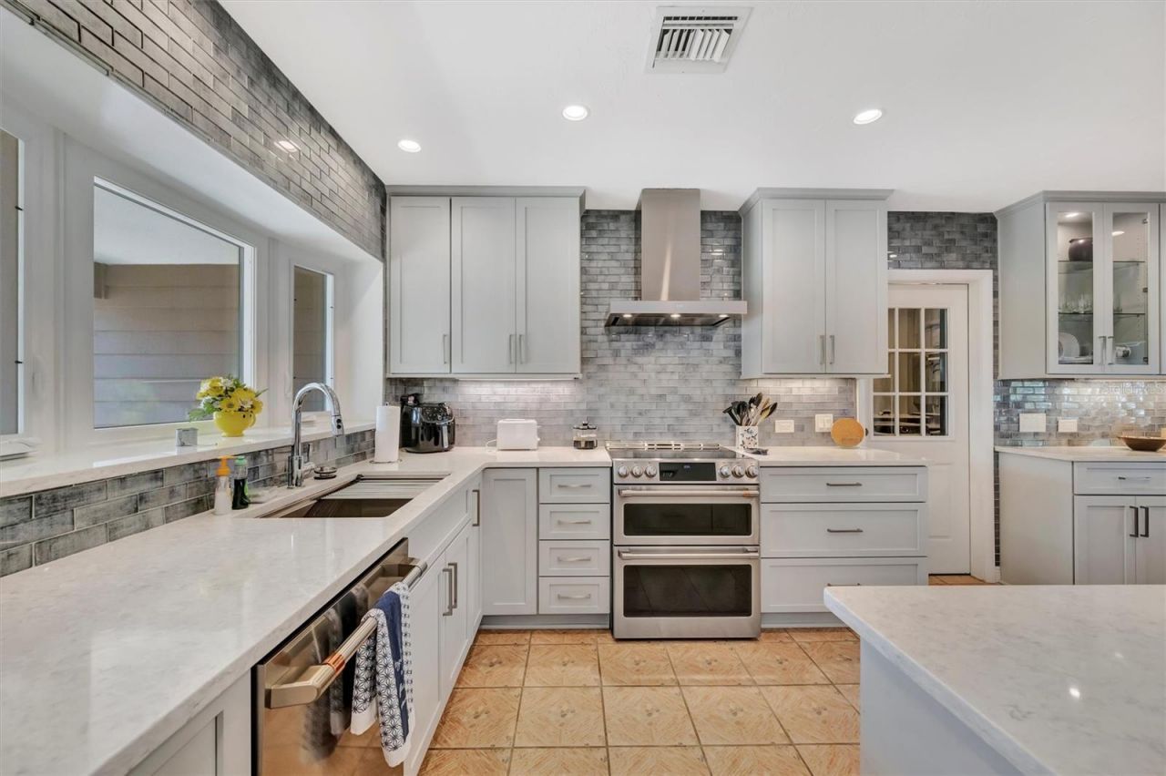 5403 Palmetto Point Drive , Palmetto, FL 34221 Photo