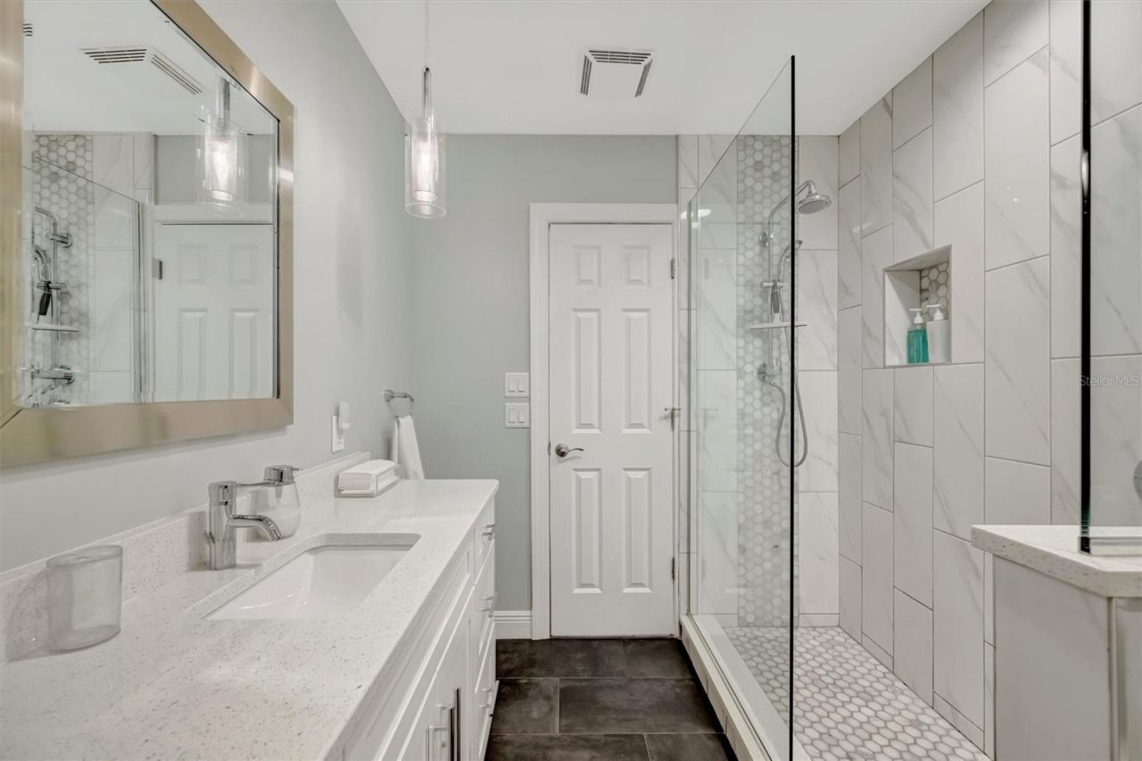 5403 Palmetto Point Drive , Palmetto, FL 34221 Photo