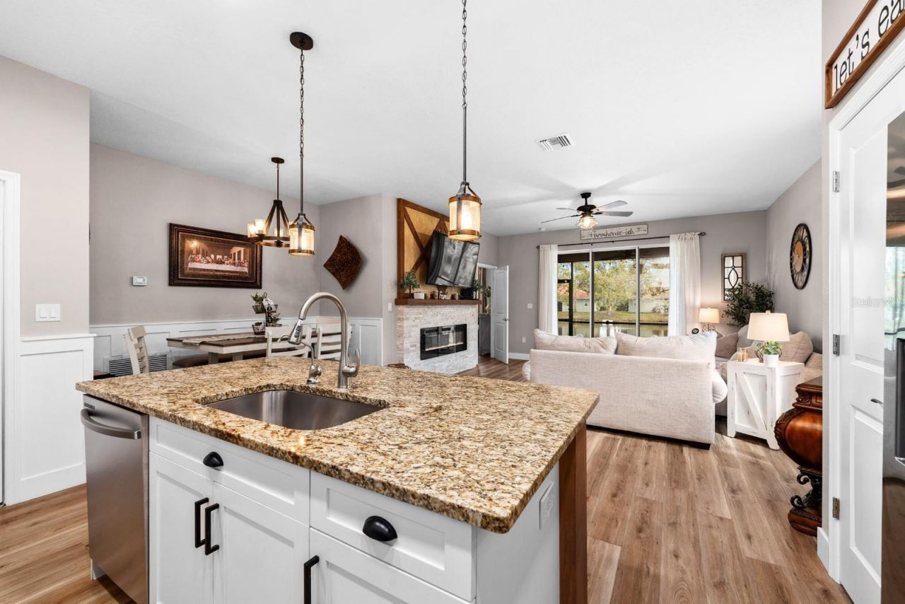 128 51st Street Circle E, Unit 7, Palmetto, FL 34221 Photo