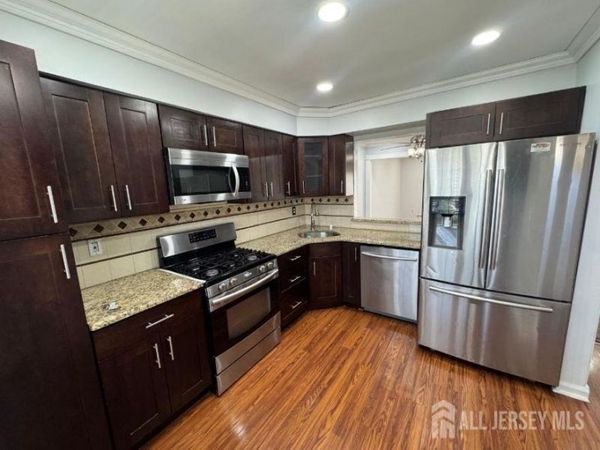 121 E Dunham Avenue , Edison, NJ 08817