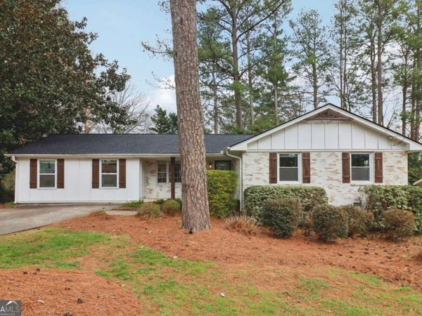 3276 Foxwood Trail SE, Smyrna, GA 30082