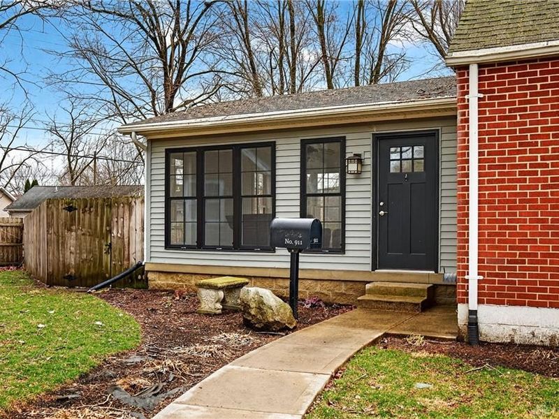 911 Devon Circle, Troy, OH 45373 Photo 3