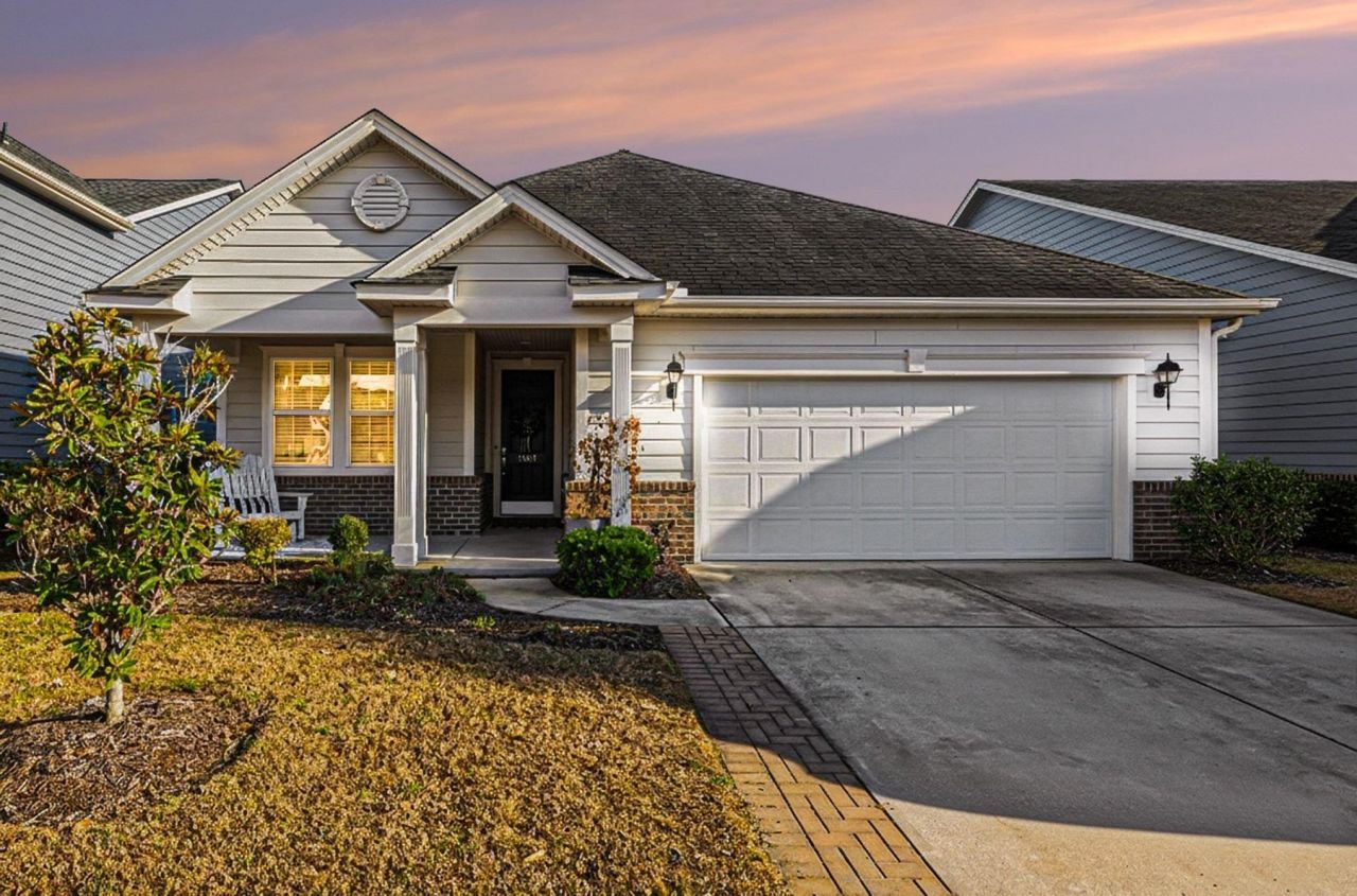 1560 Legacy Loop Photo 1