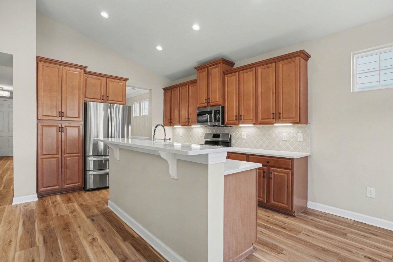 1560 Legacy Loop Photo 10