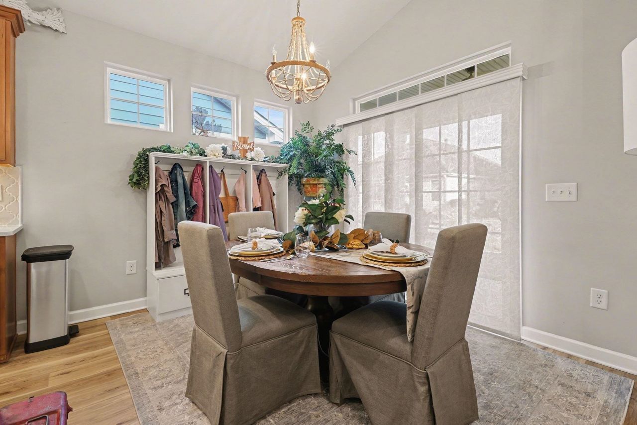 1560 Legacy Loop Photo 17