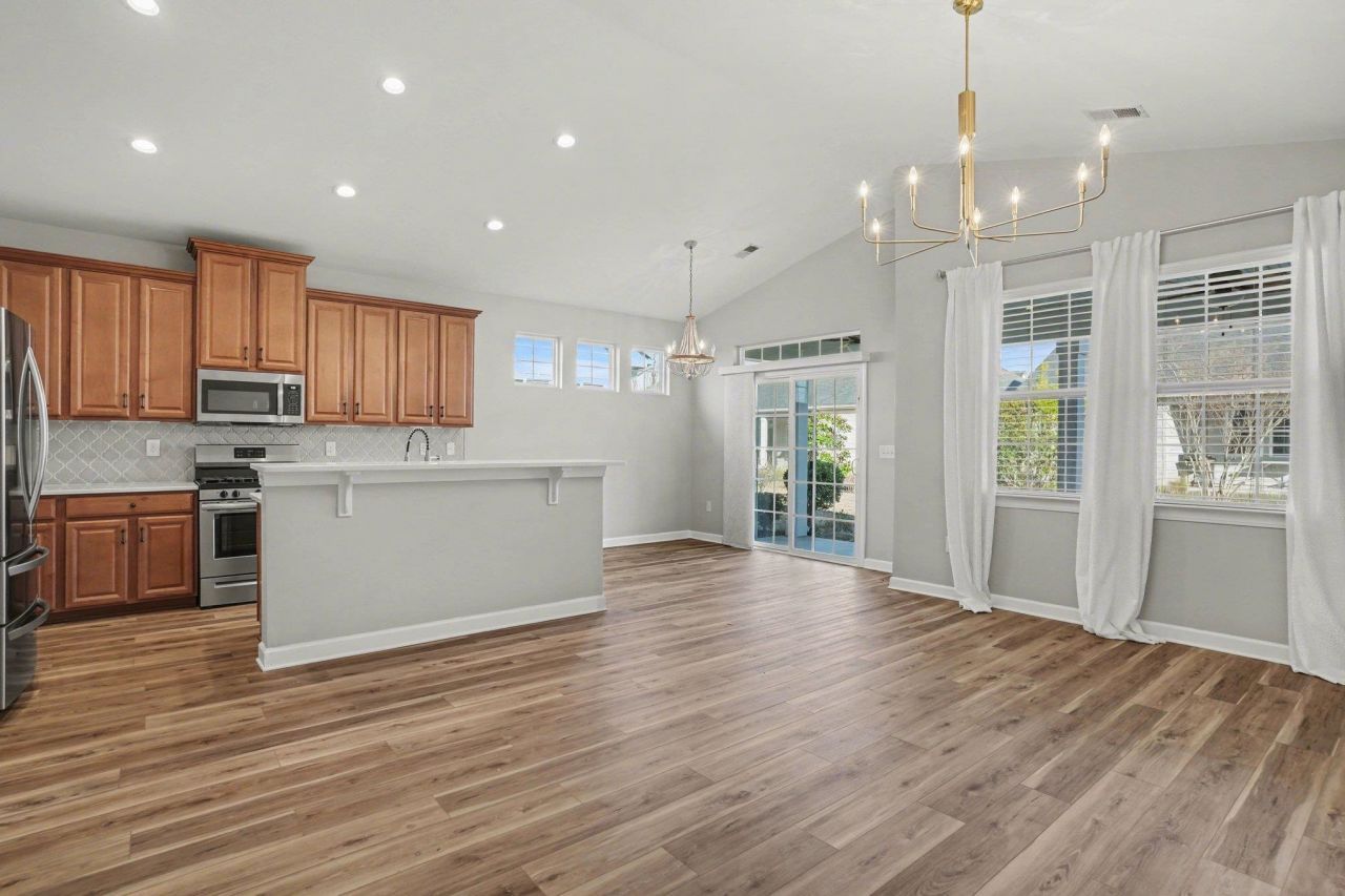 1560 Legacy Loop Photo 22