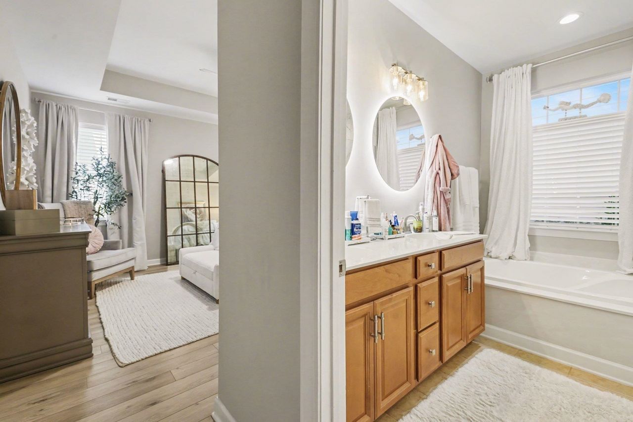 1560 Legacy Loop Photo 32