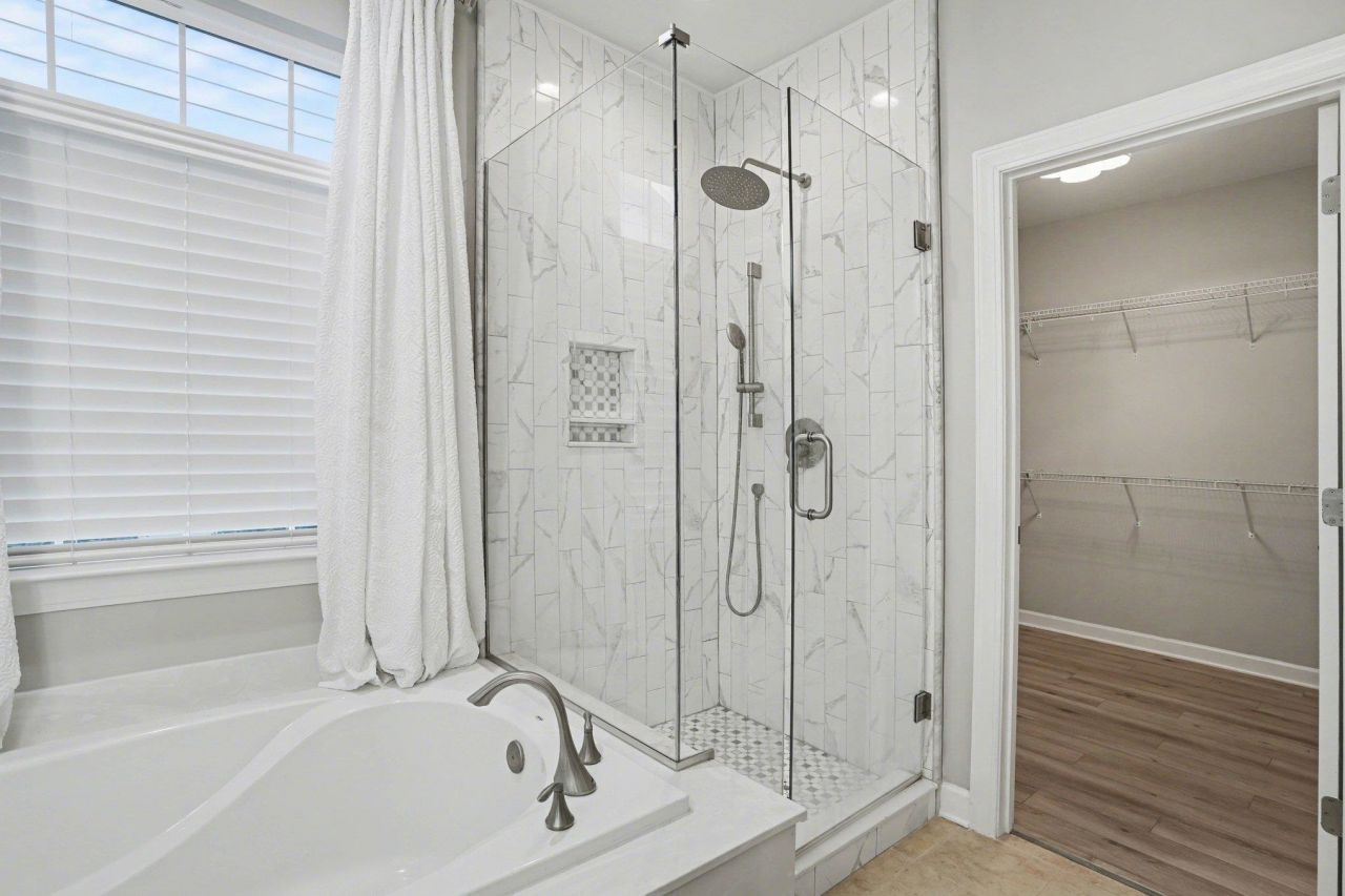 1560 Legacy Loop Photo 34