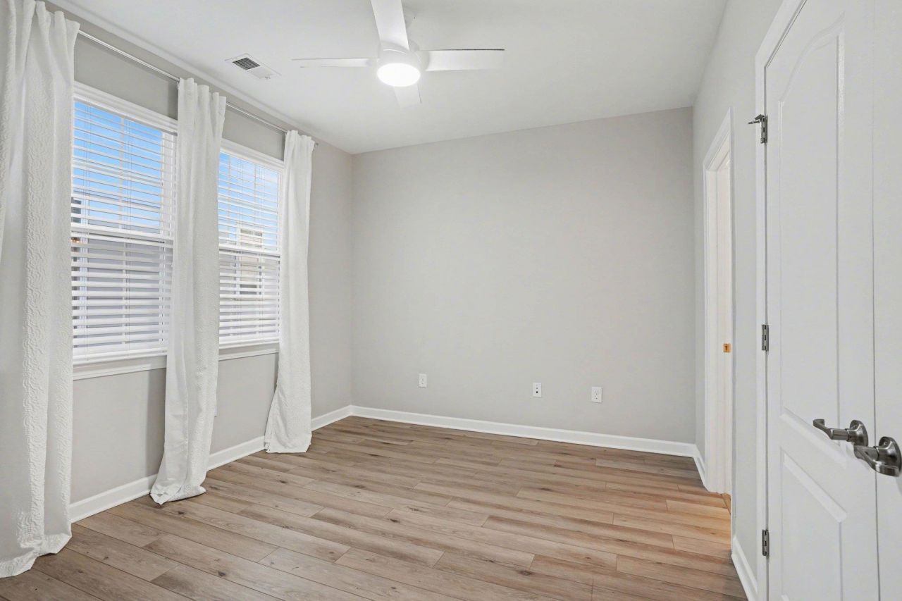 1560 Legacy Loop Photo 36