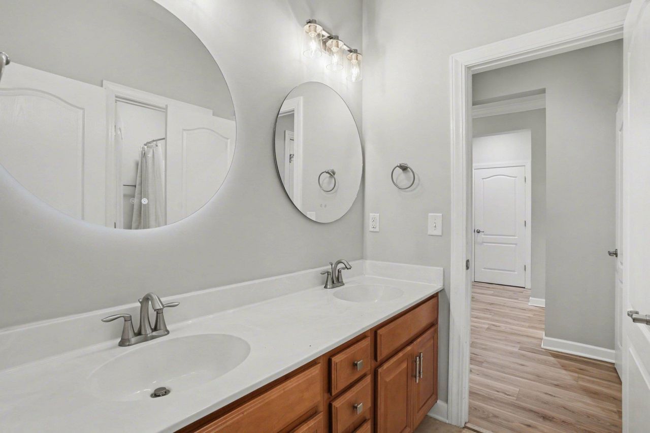 1560 Legacy Loop Photo 38